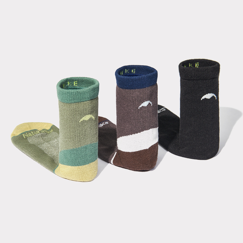 Naturehike ソックス メンズ レディース スポーツ - Wool Hiking Sock のレビューと価格
